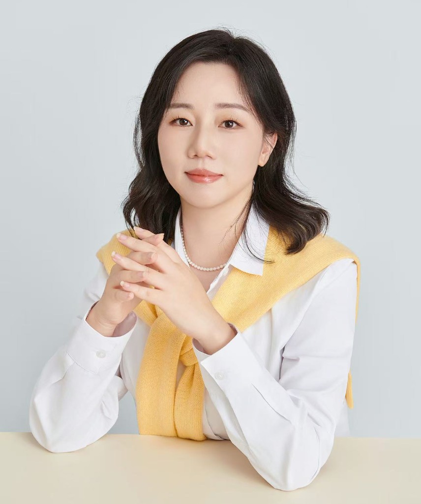 心婷咨询师肖像